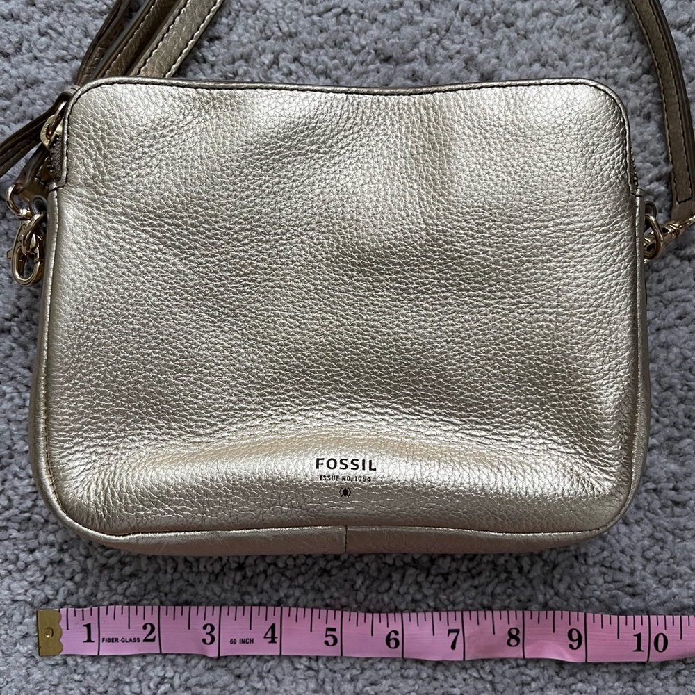 Gold metallic fossil crossbody bag. Leather. Like new!